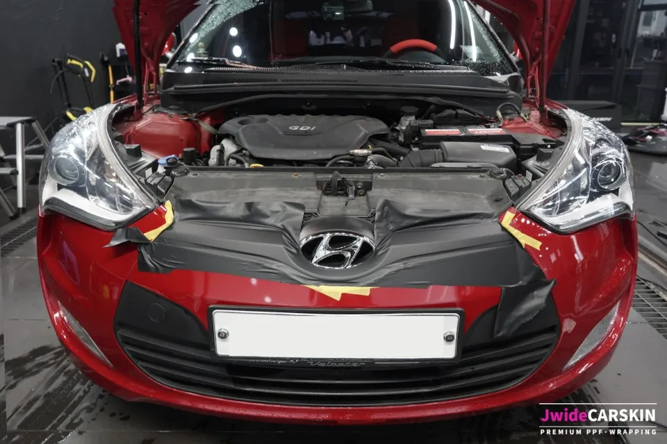 Hyundai Velosterのカーラッピング事例 施工写真 2