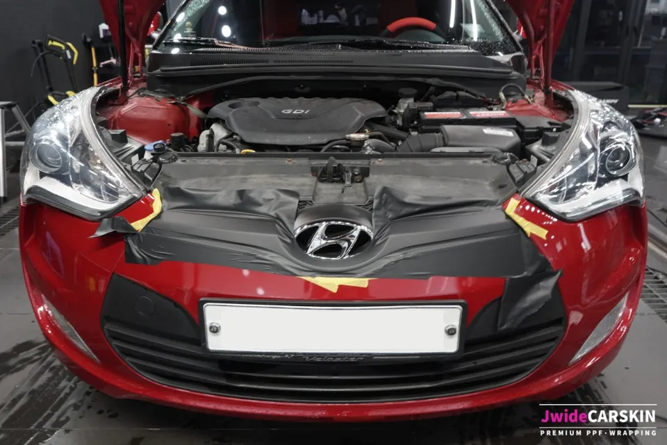 Hyundai Velosterのカーラッピング事例 施工写真 3