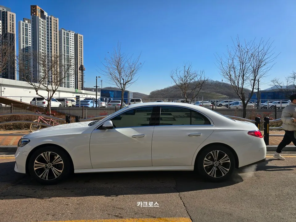 Mercedes-Benz E300 PPF施工事例|費用目安と仕上がり 施工写真 2-1