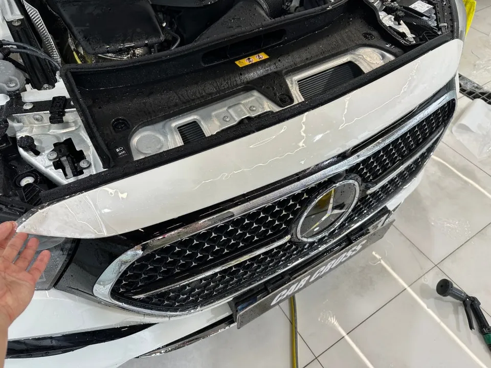 Mercedes-Benz E300 PPF施工事例|費用目安と仕上がり 施工写真 1-2