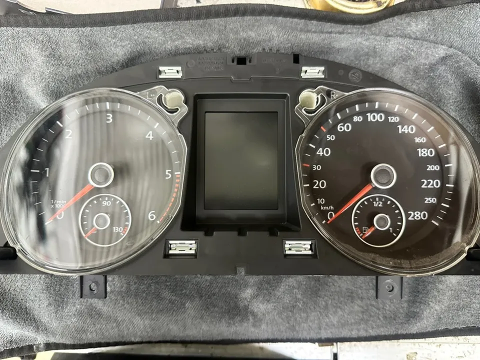 Volkswagen CC body repair - Volkswagen CC Instrument Cluster Repair Review photo 4