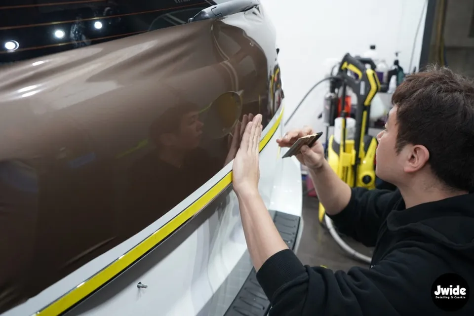 Kia CarnivalのPPF施工事例|デュオトーンラッピングの仕上がり 施工写真 2-2