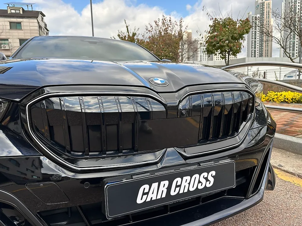 BMW G60 カーラッピング事例｜費用目安と仕上がり 施工写真 2-3