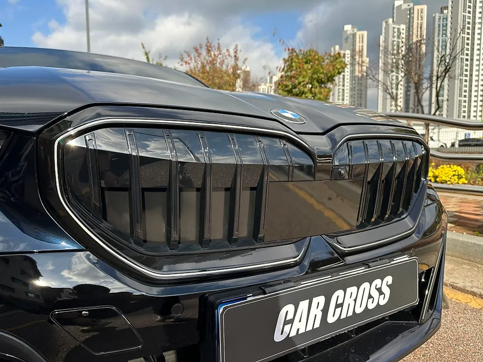 BMW G60 カーラッピング事例｜費用目安と仕上がり 施工写真 3-3