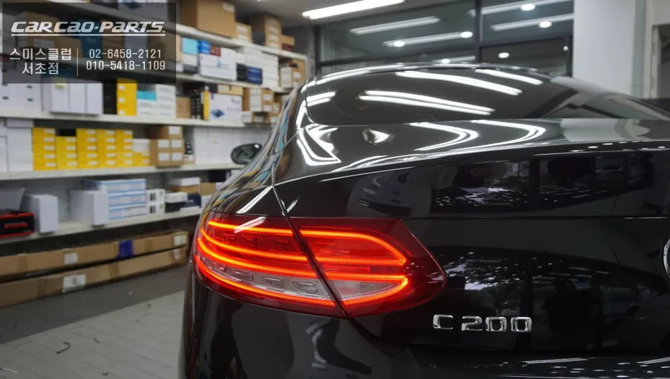 Mercedes-Benz C200のAndroid Auto・CarPlay取付事例 施工写真 2-2