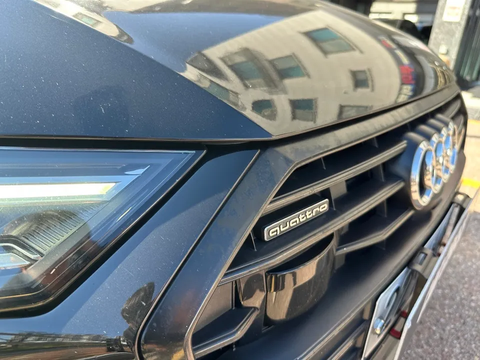 Audi A6のカーラッピング事例|クロームメッキの質感変化 施工写真 2-2