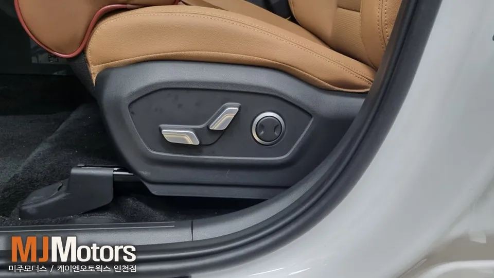 Hyundai Santa Fe MX5 oem options - Hyundai Santa Fe MX5 OEM Options Review photo 4