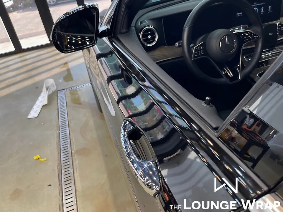 Mercedes-Benz Eクラスのカーラッピング事例|費用目安・仕上がり 施工写真 3-2