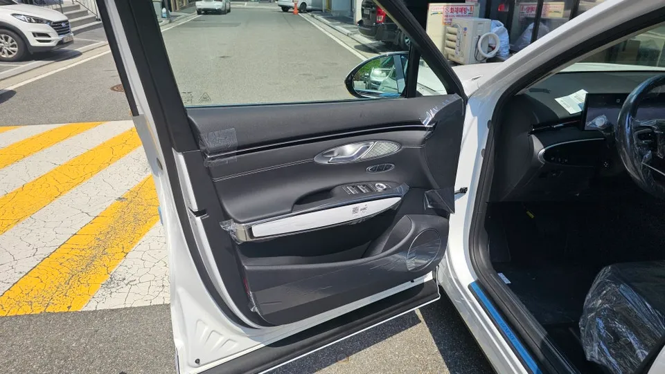 Genesis GV70のPPF施工事例|費用目安と仕上がり 施工写真 3-2