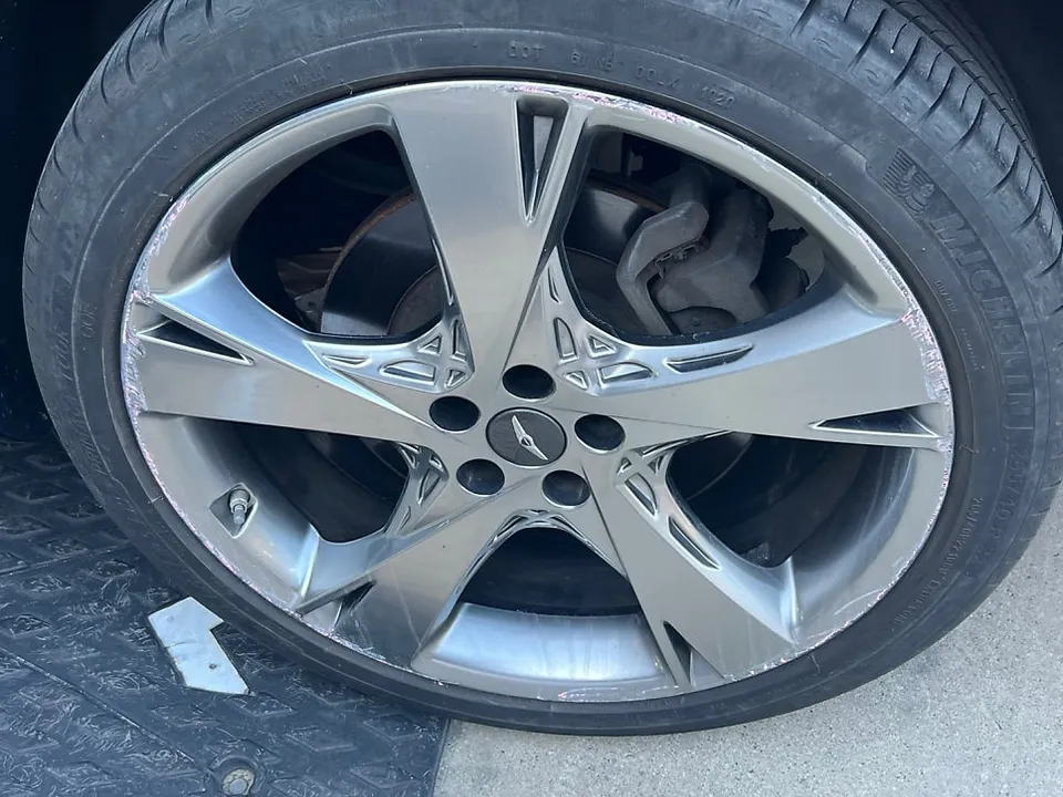 Genesis G70のホイールリペア・塗装事例 写真
