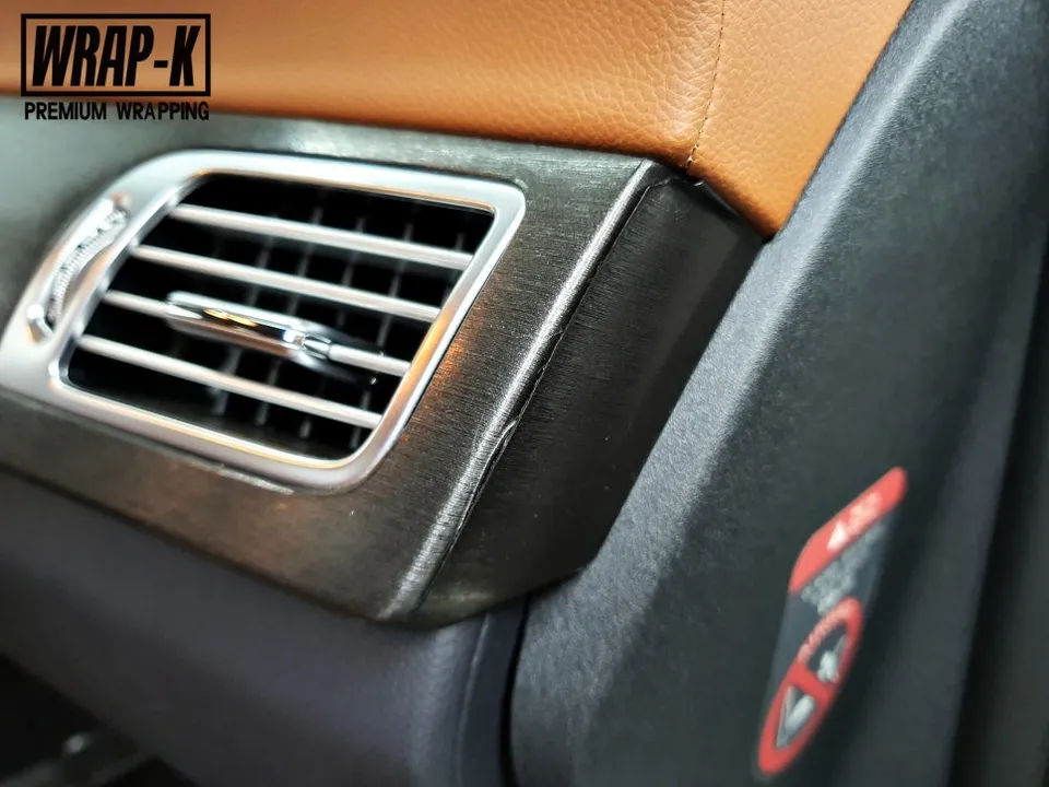 Mercedes-Benz CLSのカーラッピング事例:高級感を刷新 施工写真 1-3