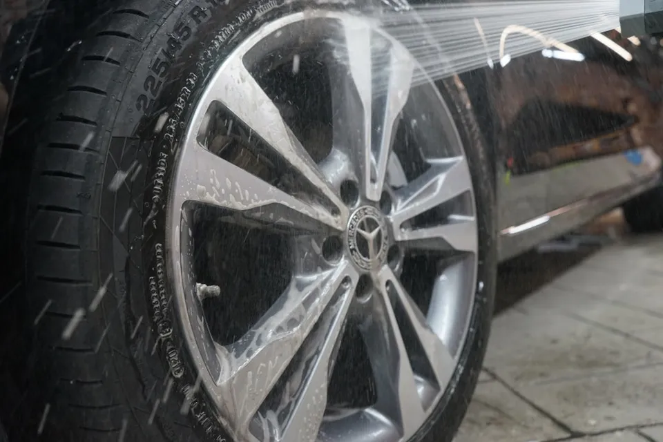 Mercedes-Benz C-Class paint correction - Mercedes-Benz C-Class Paint Correction & Glass Coating Review photo 5
