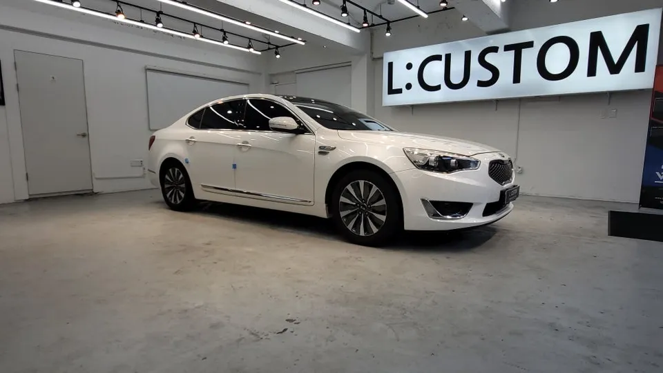 Hyundai Azeraのカーフィルム施工事例｜費用目安・仕上がり 施工写真 1-3