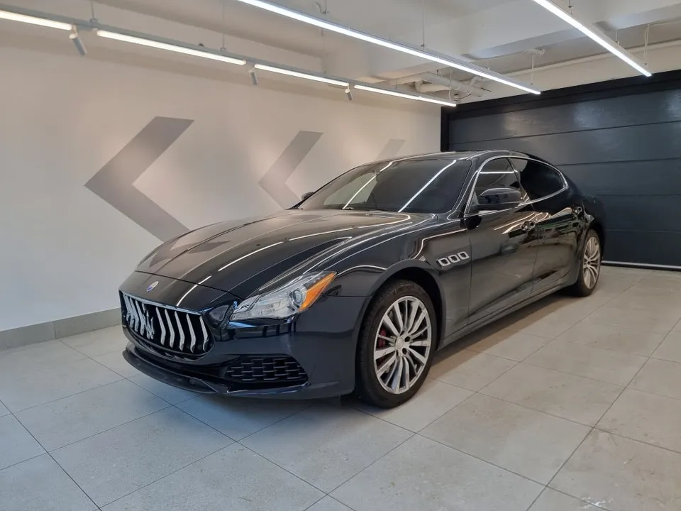 Maserati Quattroporteのカーラッピング事例|費用目安・仕上がり 施工写真 2-2
