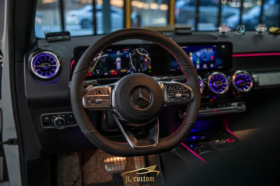 Mercedes-Benz GLB steering wheel - Mercedes-Benz GLB Custom Steering Wheel Heater Review photo 5