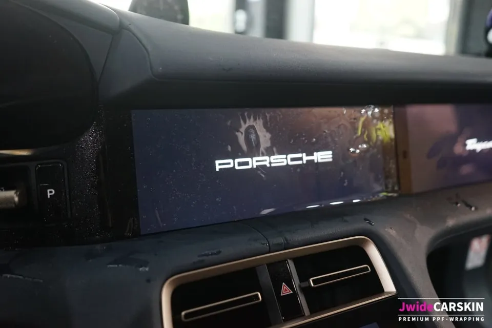 Porsche TaycanのPPF施工事例|費用目安・仕上がり 施工写真 3-3