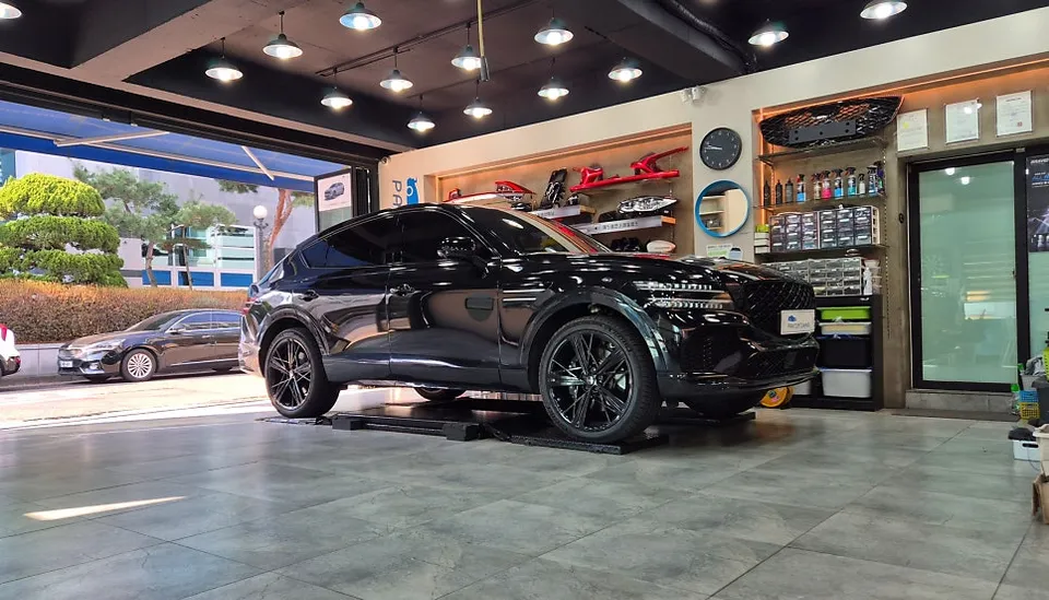 Genesis GV80 Coupe body kit installation result