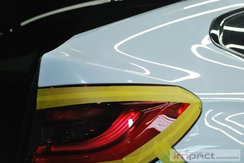 BMW 6 Series GTのカーラッピング事例|費用目安・仕上がり 施工写真 2-2