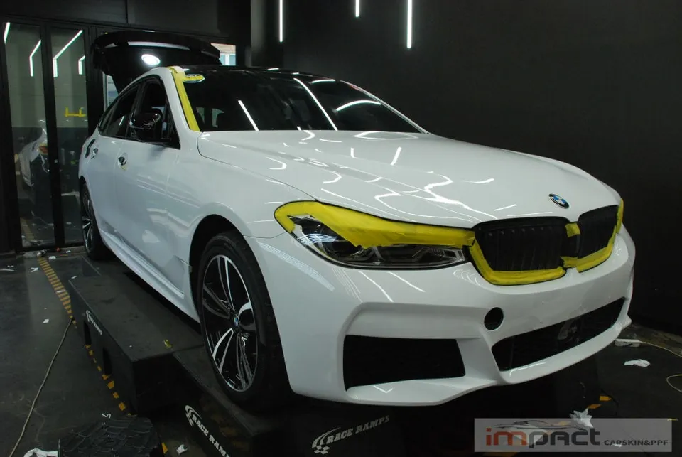 BMW 6 Series GTのカーラッピング事例|費用目安・仕上がり 施工写真 1-3