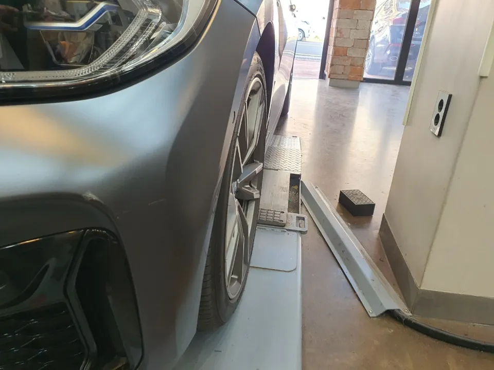 BMW 3 Series G20 body kit - BMW 3 Series G20 Body Kit Installation Review photo 5