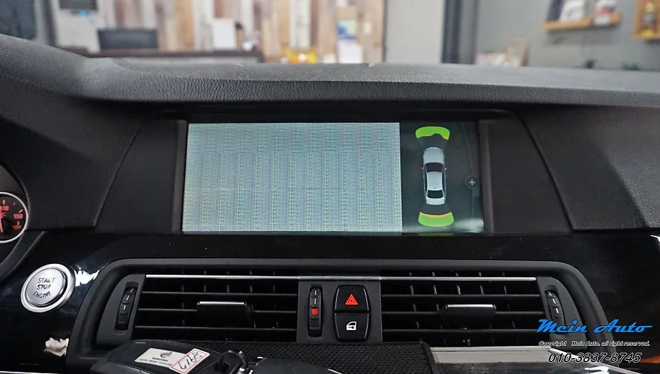BMW 5 SeriesのAndroid Auto・CarPlay取付事例 施工写真 2-1