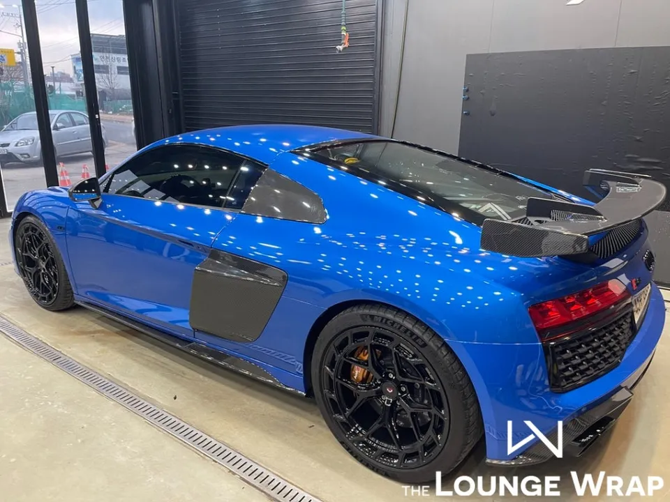 Audi R8のカーラッピング事例|費用目安・仕上がり 施工写真 3-1