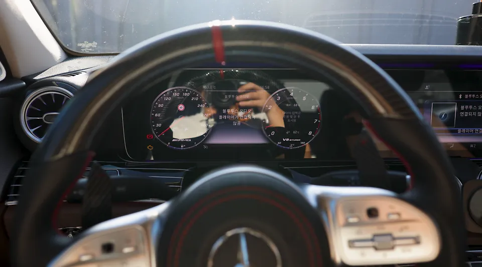 Mercedes-Benz E-Class W213 interior customization - Mercedes-Benz E-Class W213 Interior Customization Review photo 4
