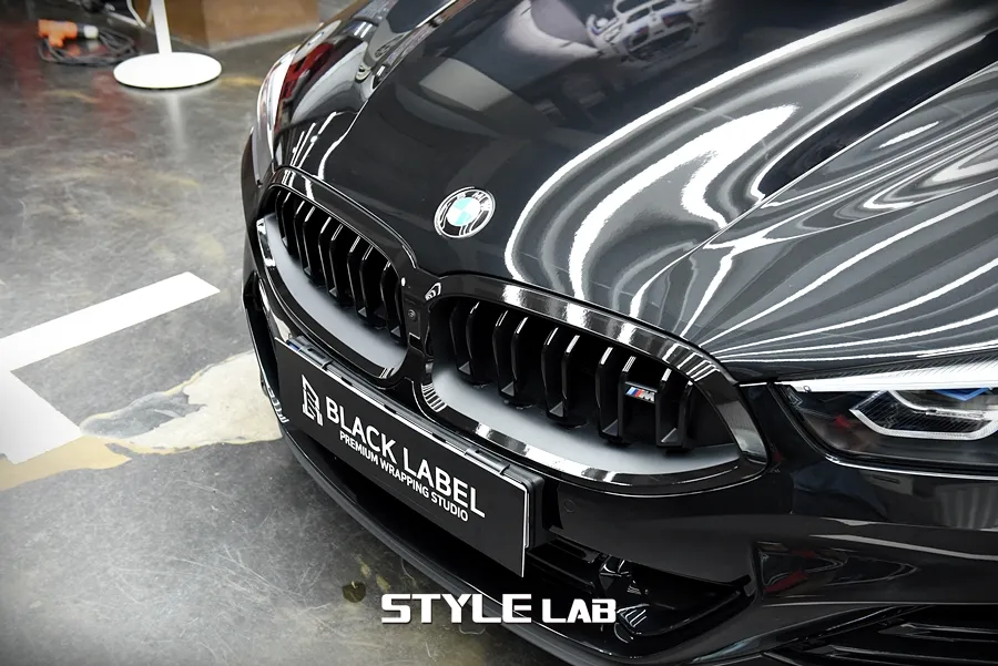 BMW 8 Series vinyl wrap - BMW 8 Series Vinyl Wrap Review: All-Black Chrome Delete photo 4