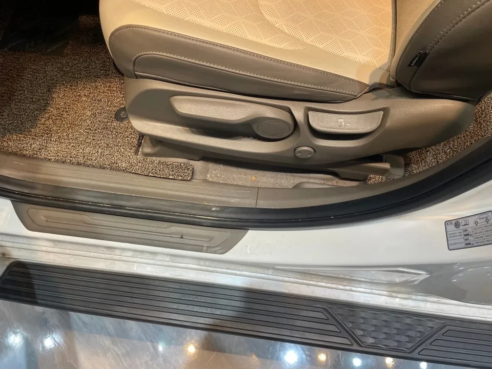 Kia Carnivalのカーフィルム施工事例|費用目安・仕上がり 施工写真 2-2