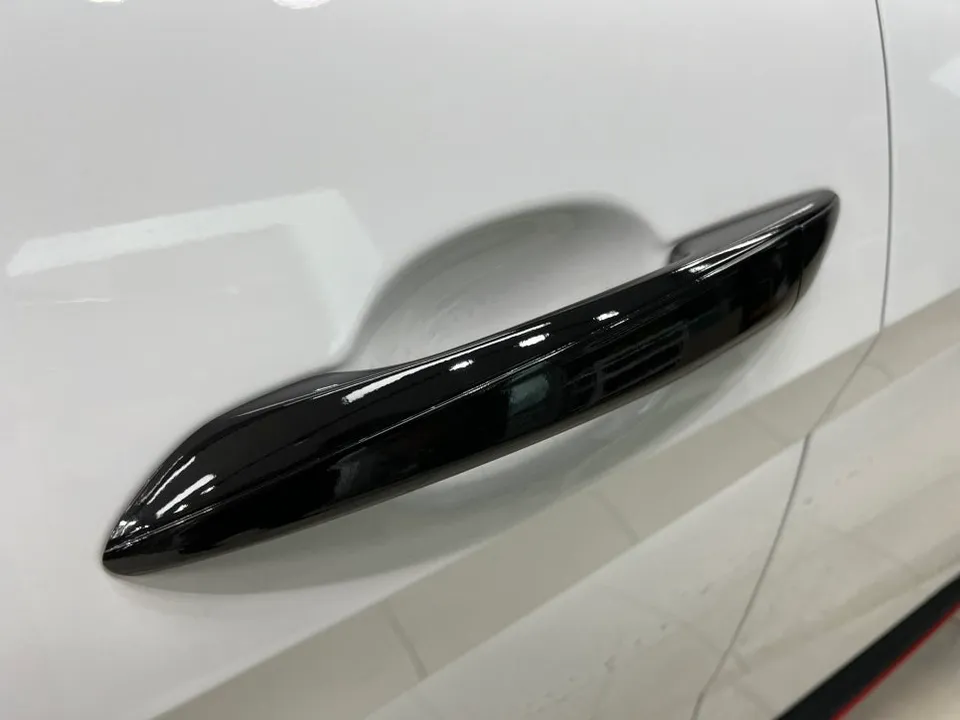 Hyundai Elantra Nのカーラッピング事例|費用目安・仕上がり 施工写真 1-3