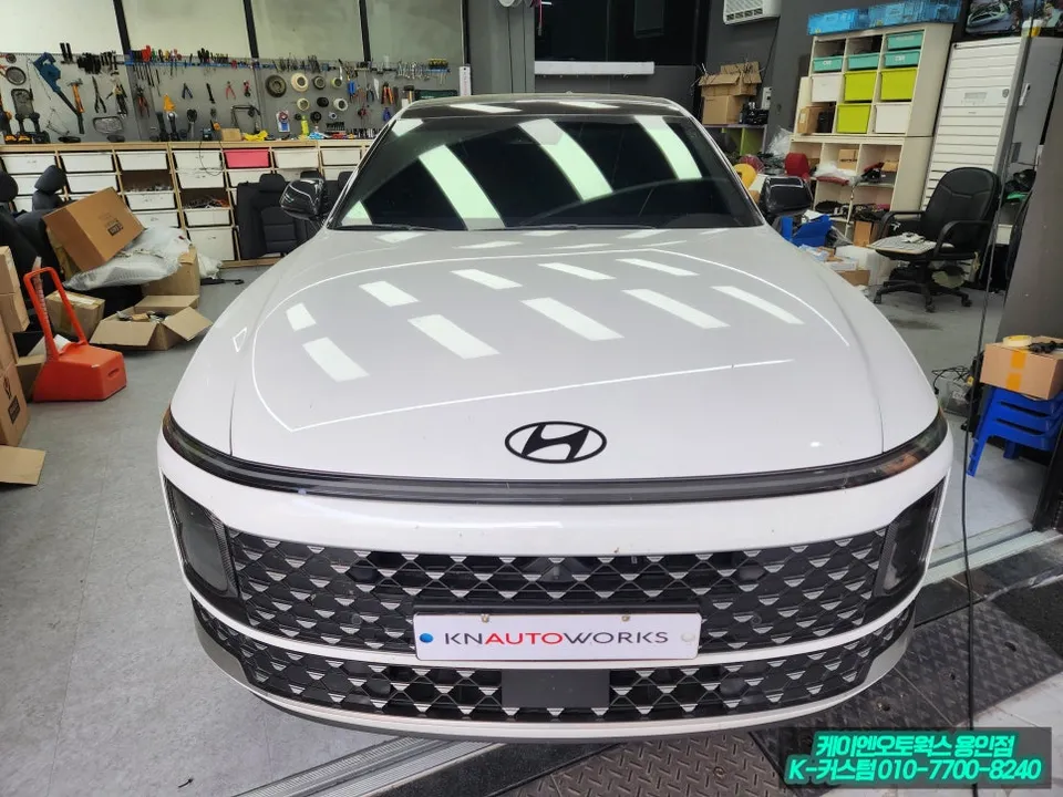 Hyundai Grandeur GN7のAndroid Auto・CarPlay取付事例 施工写真 6