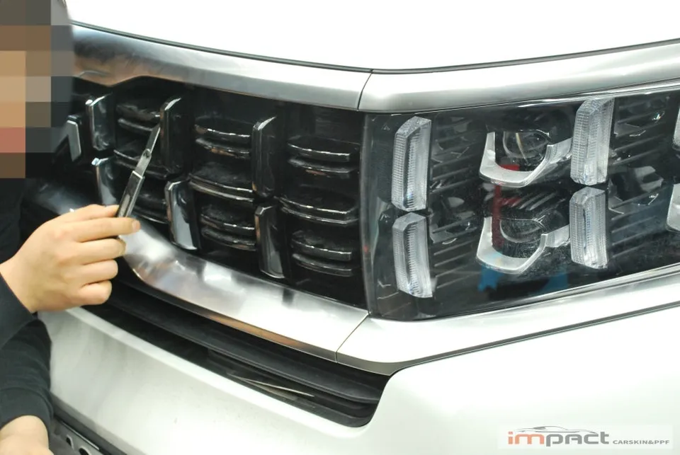 Kia Mohave The Master vinyl wrap - Kia Mohave The Master Vinyl Wrap Installation Review — Cost photo 3