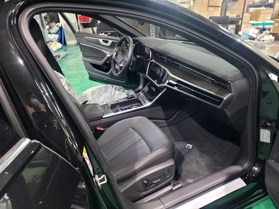 Audi A6 oem options - Audi A6 OEM Options Review — Enhanced Functionality photo 4