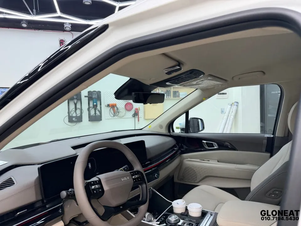 Kia Carnival KA4のカーフィルム施工事例|費用目安・仕上がり 施工写真 1-1