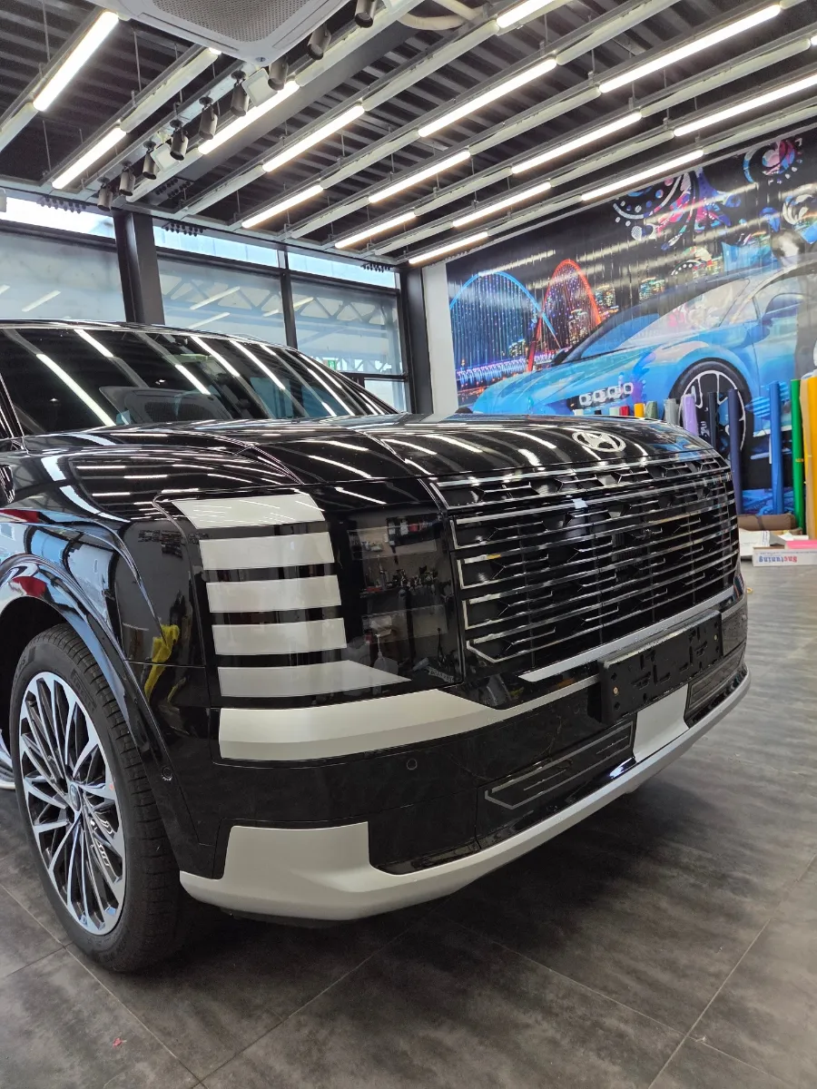 Hyundai Palisadeのカーラッピング事例|費用目安・仕上がり 施工写真 1-3