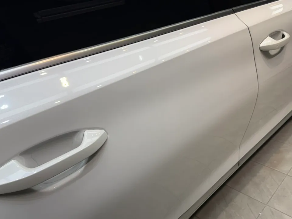 Kia K8のガラスコーティング事例 施工写真 3