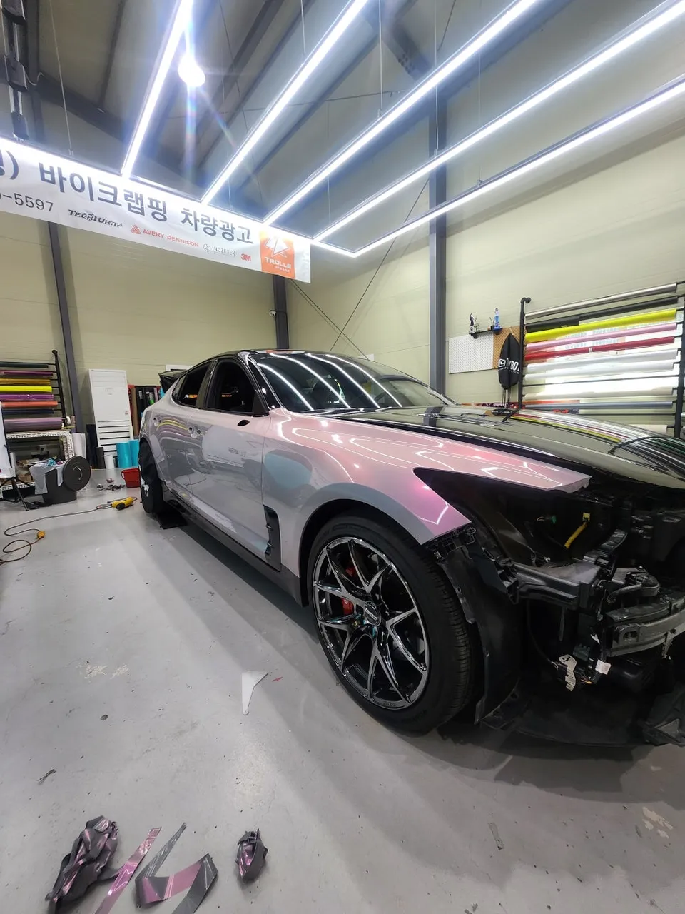 Kia Stingerのカーラッピング事例|費用目安・仕上がり 施工写真 2-2