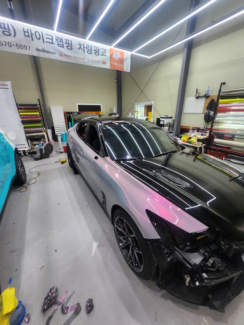 Kia Stingerのカーラッピング事例|費用目安・仕上がり 施工写真 3-2