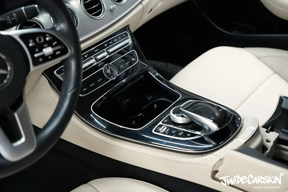 Mercedes-Benz E-Class W213 vinyl wrap - Mercedes-Benz E-Class Vinyl Wrap Review: Premium Interior Upgrade photo 5
