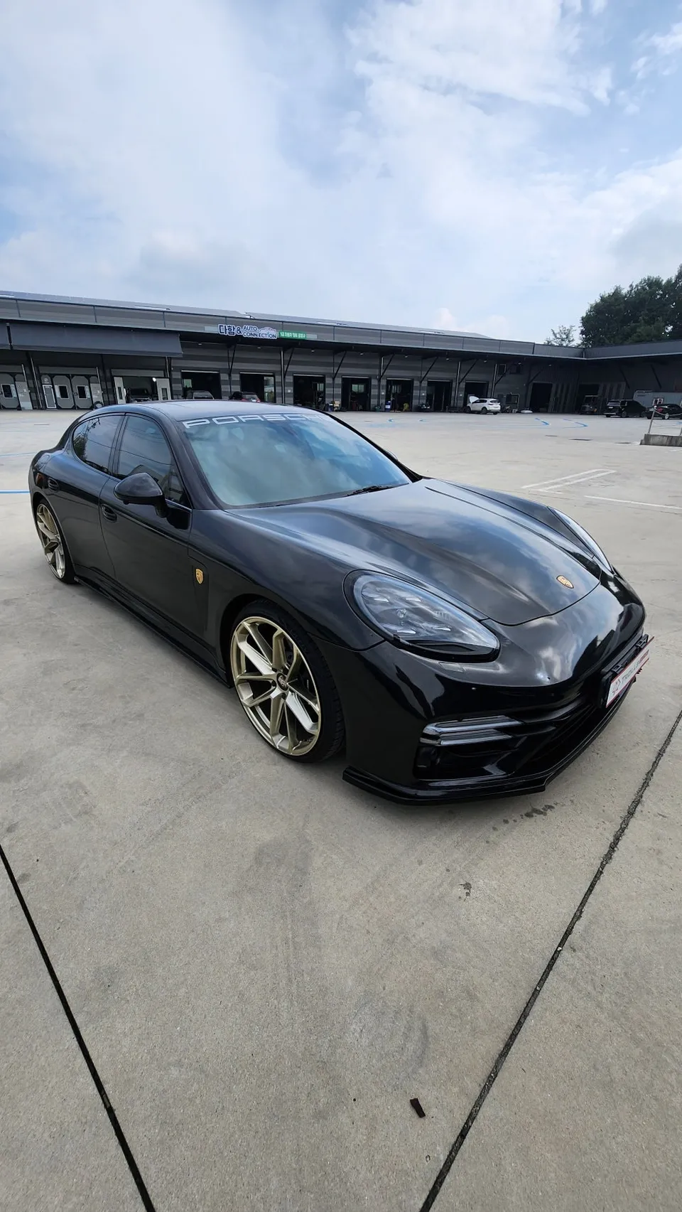 ポルシェ パナメーラ カーラッピング事例|費用目安・仕上がり 施工写真 1-2