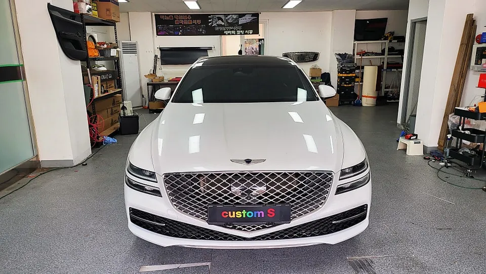 Genesis G80 RG3 ambient lighting installation result