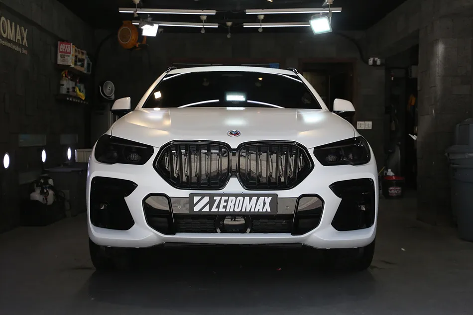 BMW X6 vinyl wrap - BMW X6 Vinyl Wrap Review: Satin White Color Change photo 4