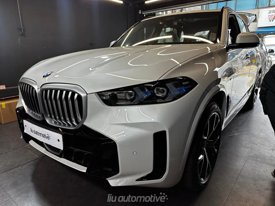 BMW X5 Ambient Lighting Review — Enhanced Interior Mood photo 2