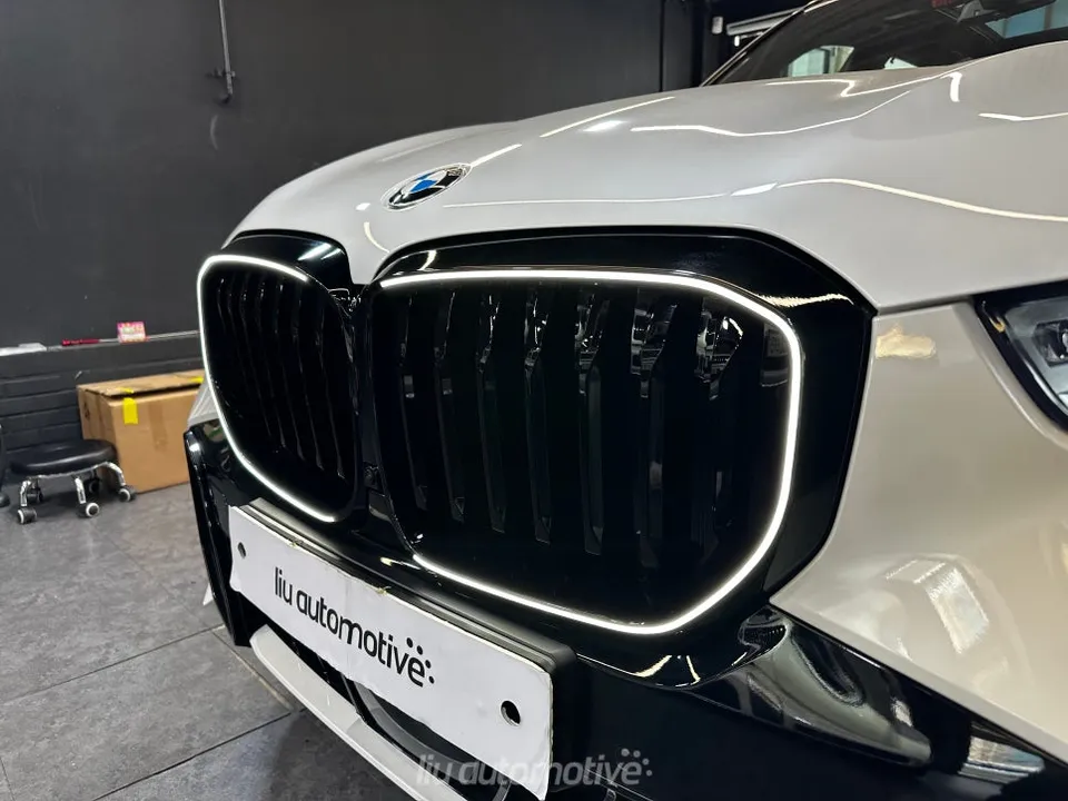 BMW X5 ambient lighting - BMW X5 Ambient Lighting Review — Enhanced Interior Mood photo 4