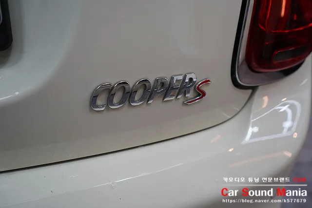 MINI MINI Cooperのドラレコ取付事例｜費用目安・仕上がり 施工写真 2-1