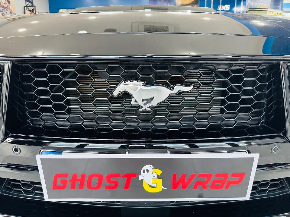 Ford Mustang vinyl wrap - Ford Mustang Emblem Wrap Review: Satin Black Upgrade photo 3