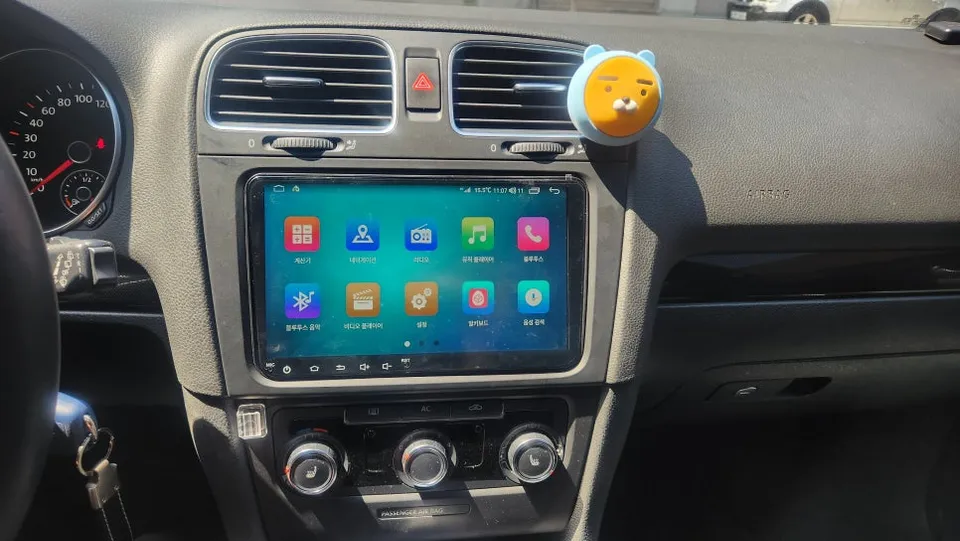 Volkswagen Golf 6th GenのAndroid Auto・CarPlay取付事例 施工写真 4-2