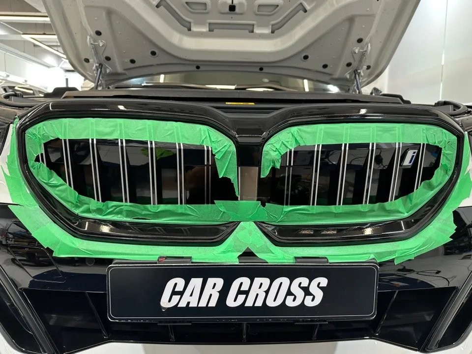 BMW i5のカーラッピング事例｜費用目安・仕上がり 施工写真 3-2