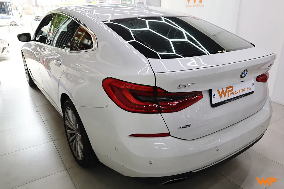 BMW 6 Series GTのカーラッピング事例|費用目安・仕上がり 施工写真 1-2