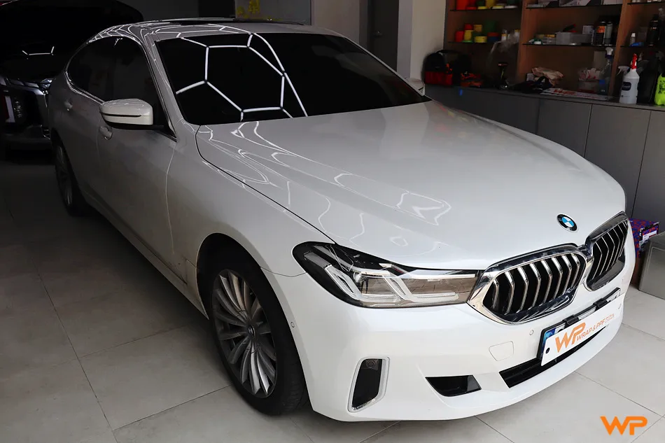BMW 6 Series GTのカーラッピング事例|費用目安・仕上がり 施工写真 2-2